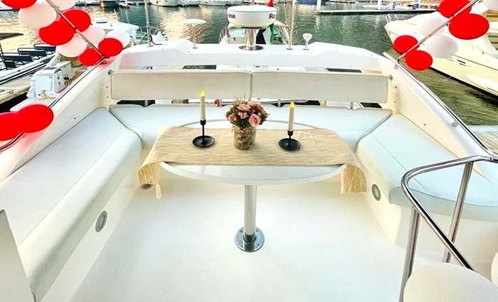 44ft Luxury Yacht View